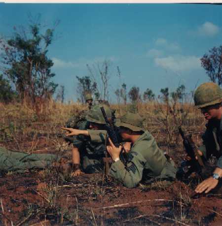 000LANCE_6.JPG (25151 bytes)