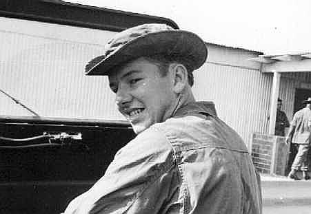 DL11b.jpg (15671 bytes)