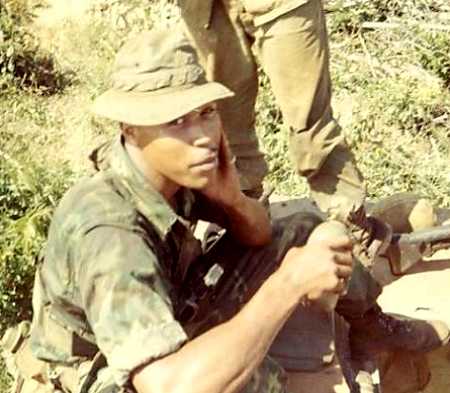 JW 3.jpg (27388 bytes)