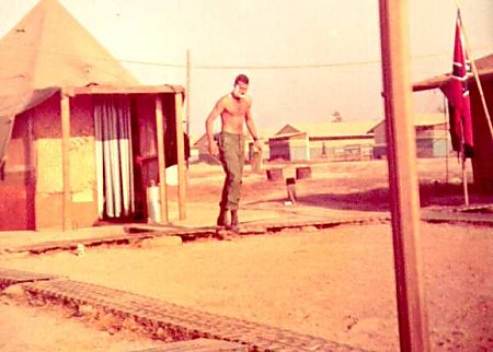 Steward 13.JPG (34320 bytes)